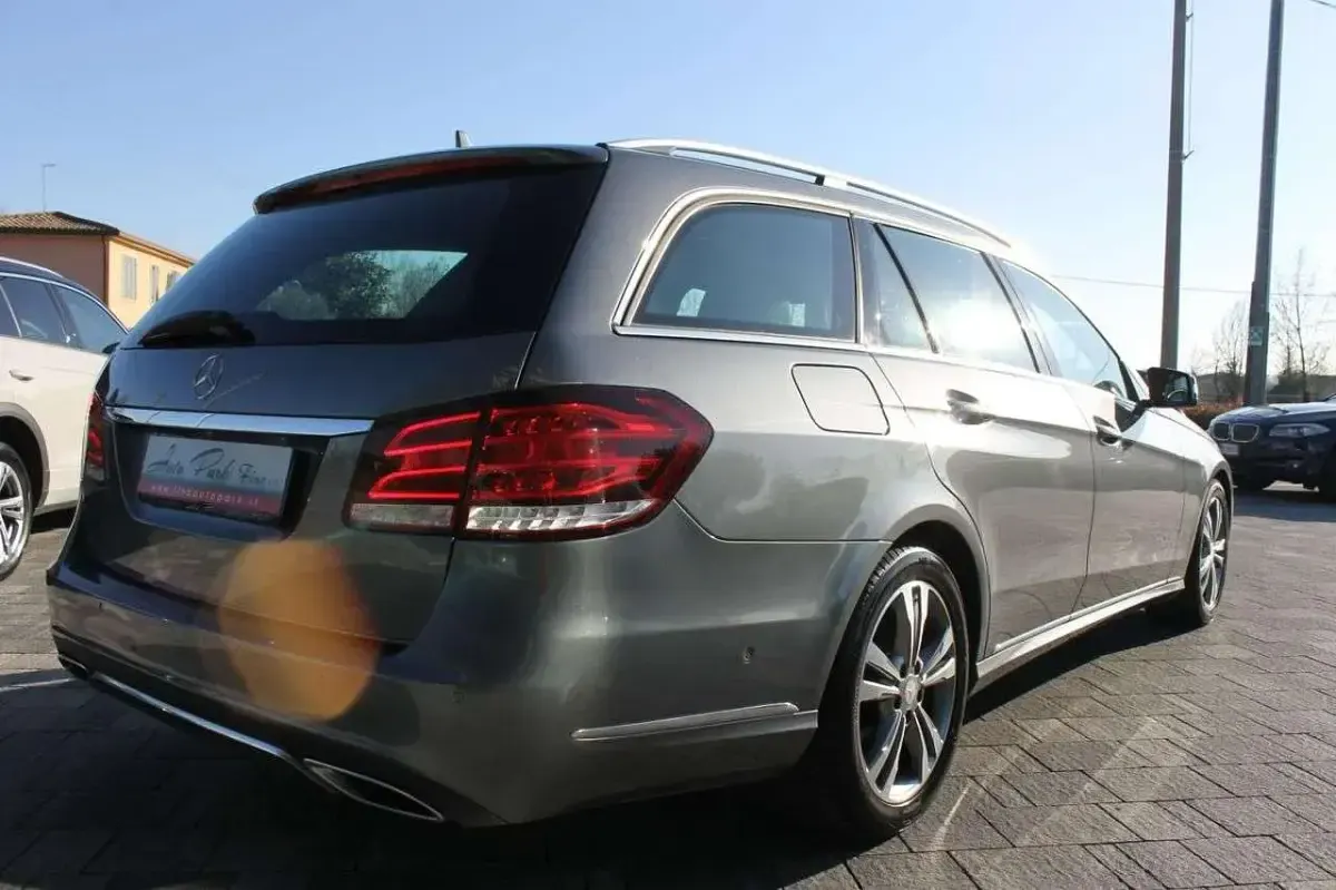 Usata Mercedes E200 Business 136 CV (100 kW) 2015 Argento Station wagon