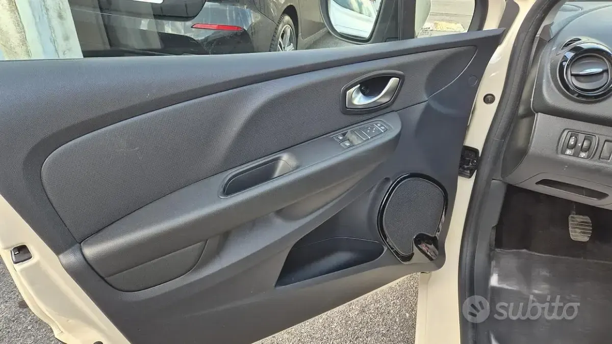 Usata Renault Clio IV 75 CV (55 kW) 2017 Berlina