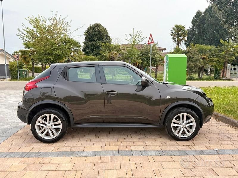 Usata Nissan Juke 110 CV (80 kW) 2013 Grigio SUV