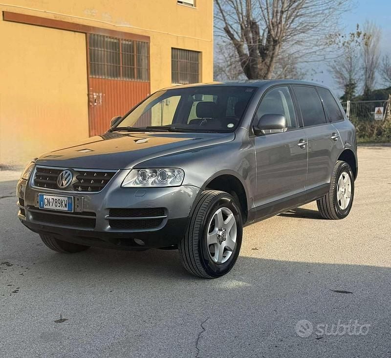 Nero Usata 2004 VW Touareg R SUV | 2900 € (Ottimo prezzo) - Immagine 1/4