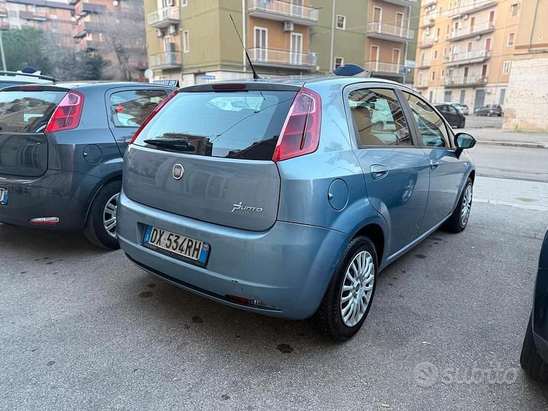 Usata Fiat Grande Punto 75 CV (55 kW) 2009 Blu Utilitaria