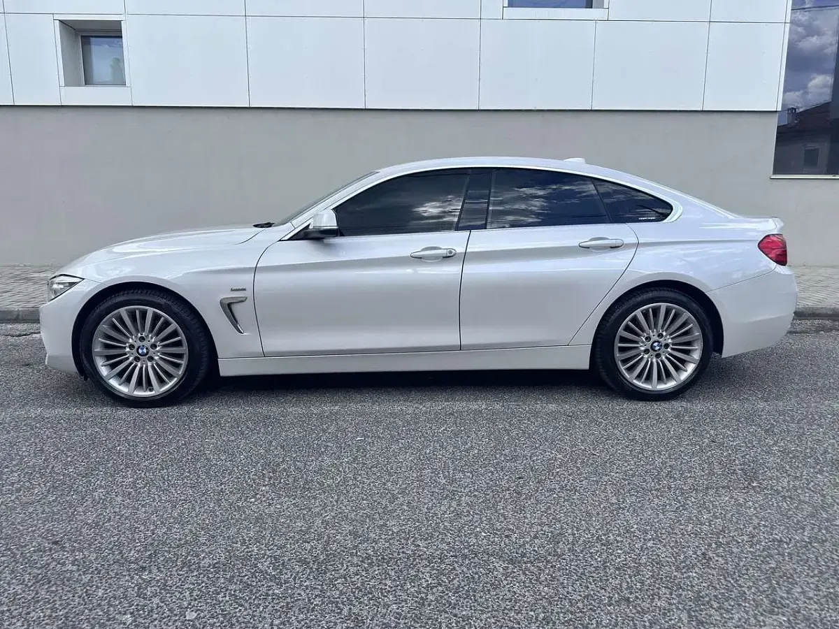 Usata BMW 420 Coupé Luxury Line 190 CV (139 kW) 2015 Bianco Coupé