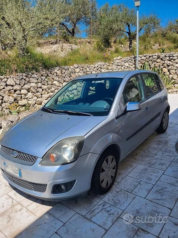 Usata Ford Fiesta 2006 Utilitaria