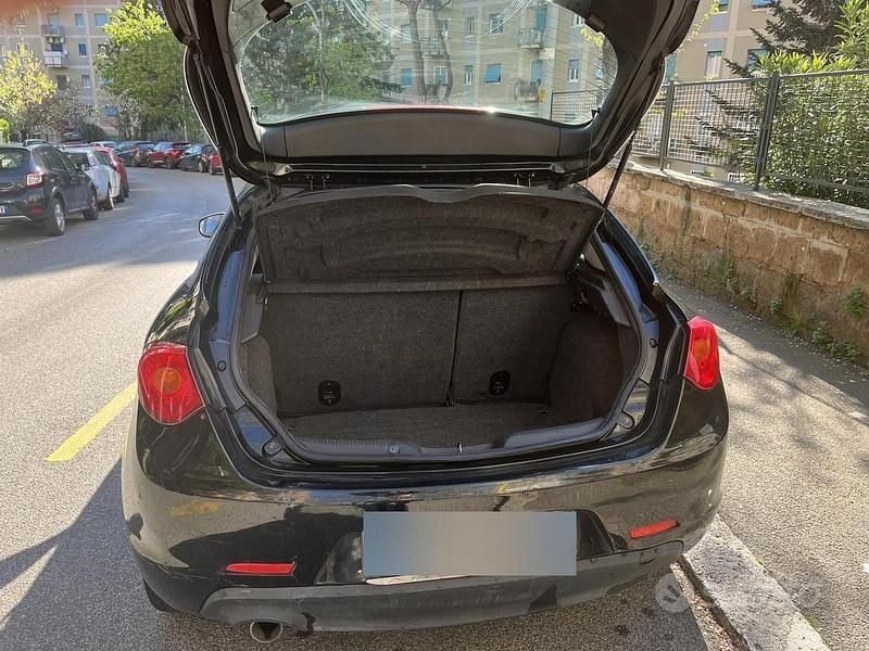 Usata Alfa Romeo Giulietta 105 CV (77 kW) 2013 Nero Utilitaria