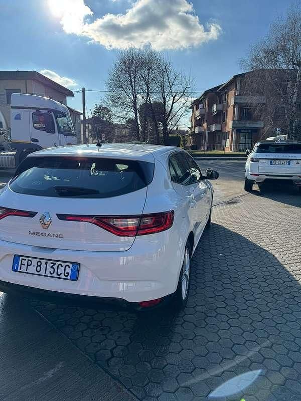 Usata Renault Mégane IV Life 110 CV (80 kW) 2018 Bianco Berlina
