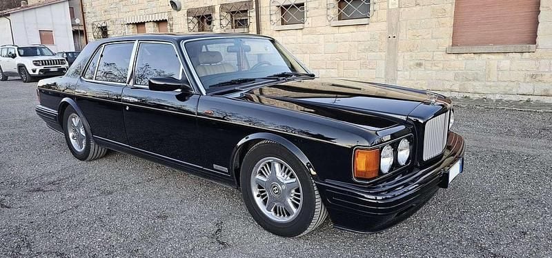 Nero Usata 1998 Bentley Brooklands Tre volumi | 43.000 € - Immagine 1/4
