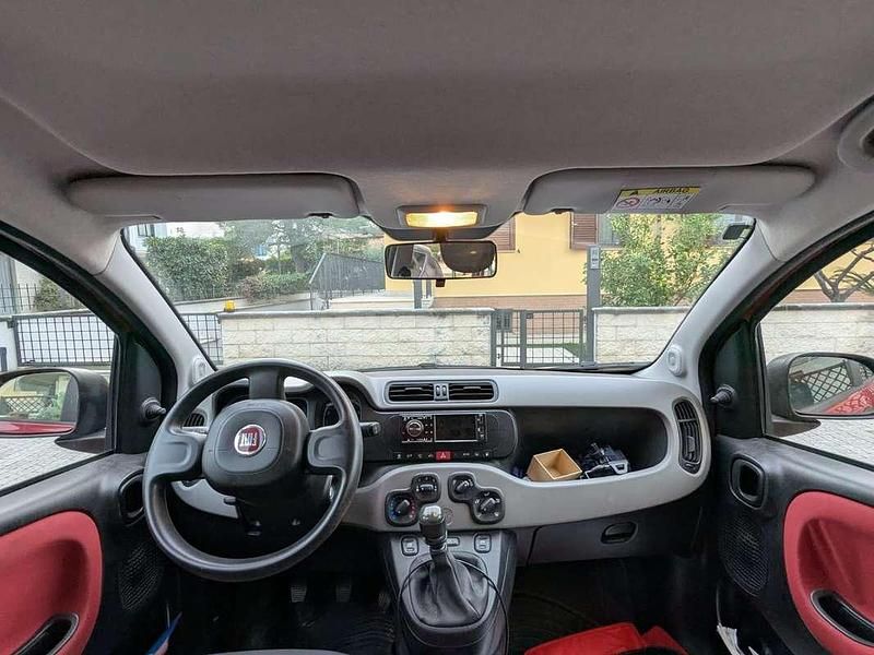 Usata Fiat Panda Lounge 84 CV (61 kW) 2015 Rosso Utilitaria