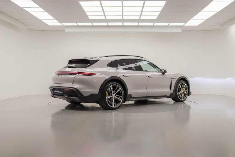 Usata Porsche Taycan Cross Turismo 459 kW (625 CV) 2021 Beige Station wagon