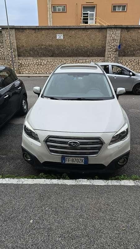 Bianco Usata 2016 Subaru Outback Style Station wagon | 11.900 € (Buon prezzo) - Immagine 1/4