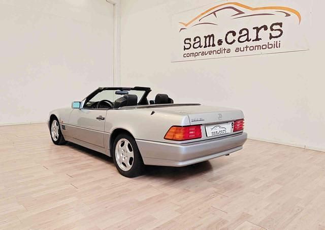 Usata Mercedes SL500 333 CV (244 kW) 1991 Argento Cabrio