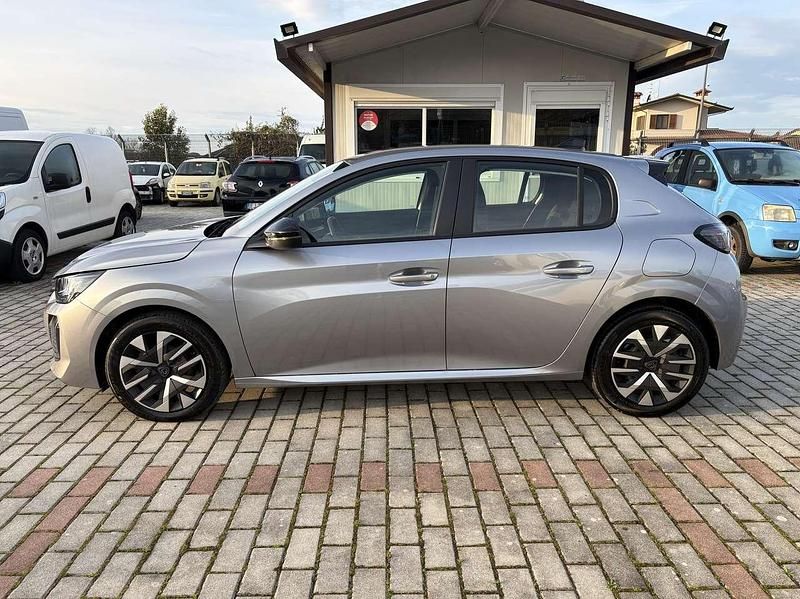 Usata Peugeot 208 Active 101 CV (74 kW) 2024 Grigio Utilitaria