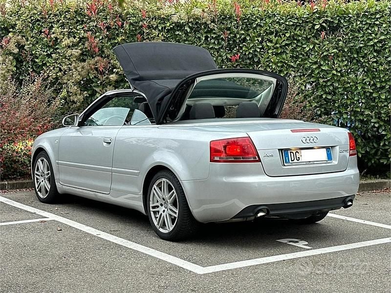 Usata Audi A4 Cabriolet Ambiente 140 CV (102 kW) 2007 Grigio Cabrio