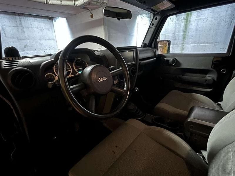 Usata Jeep Wrangler Sahara 177 CV (130 kW) 2007 Nero SUV