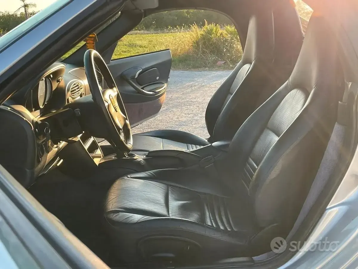 Usata Porsche Boxster 220 CV (161 kW) 2000 Grigio Cabrio