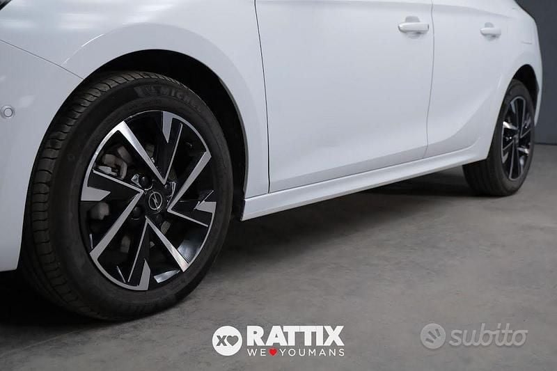 Usata Opel Corsa 101 CV (74 kW) 2025 Artik white Utilitaria