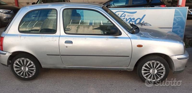 Usata 2001 Nissan Micra Due volumi | 999 € (Buon prezzo) - Immagine 1/4