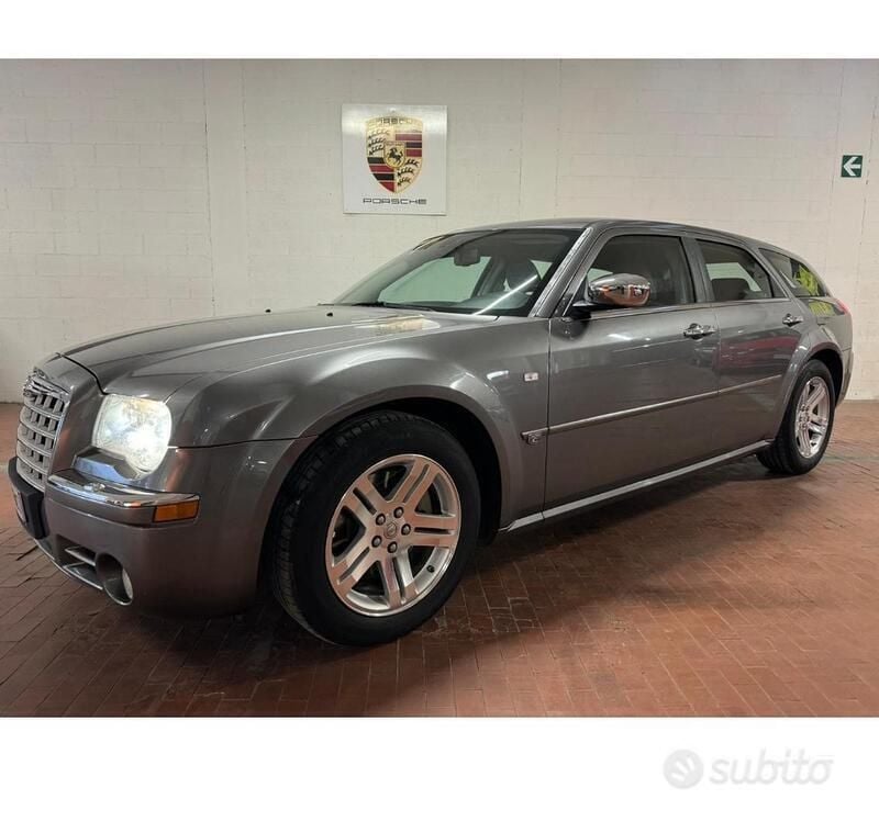 Grigio Usata 2006 Chrysler 300C Station wagon | 6000 € (Ottimo prezzo) - Immagine 1/4