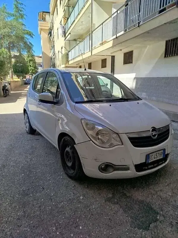 Usata Opel Agila Enjoy 65 CV (47 kW) 2010 Utilitaria