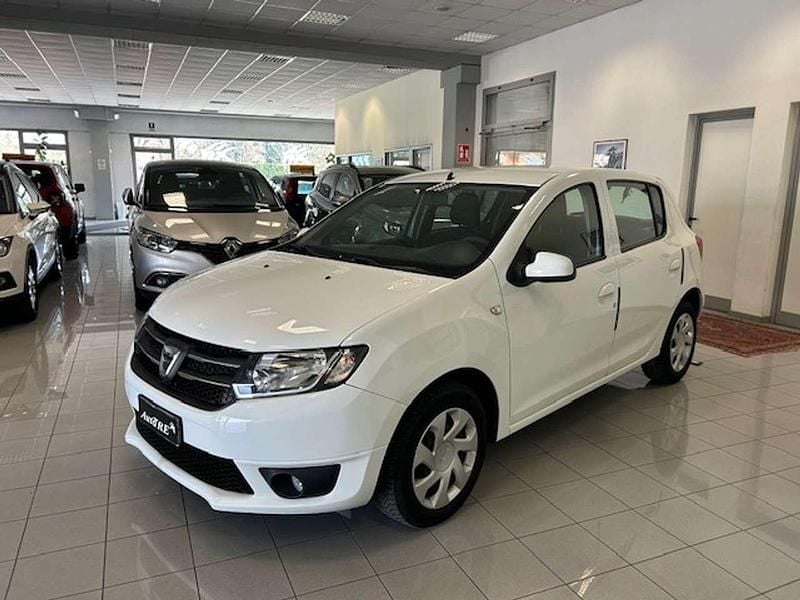 Usata Dacia Sandero Lauréate 75 CV (55 kW) 2015 Bianco Berlina