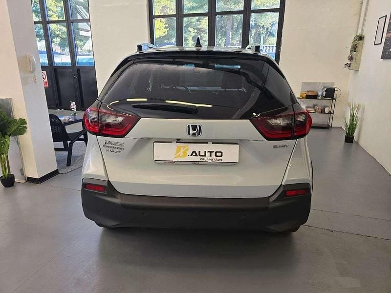 Usata Honda Jazz Executive 98 CV (72 kW) 2021 Argento Utilitaria