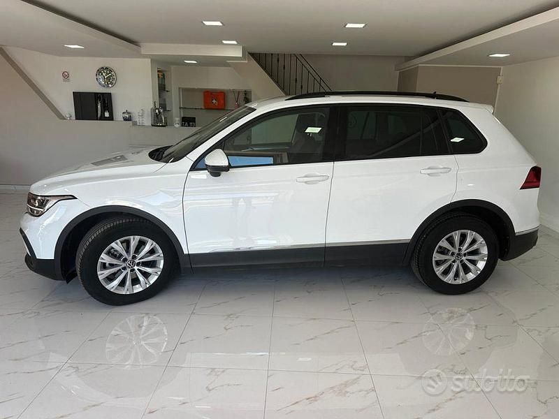 Usata VW Tiguan Life 150 CV (110 kW) 2022 Bianco SUV