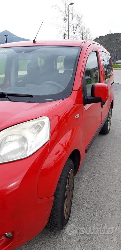 Rosso Usata 2010 Fiat Qubo Trekking Monovolume | 2100 € (Cara) - Immagine 1/4