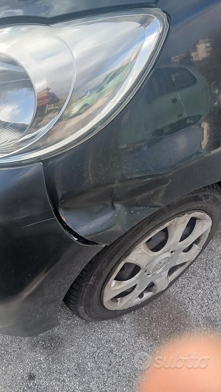 Usata Peugeot 107 68 CV (50 kW) 2010 Nero Utilitaria