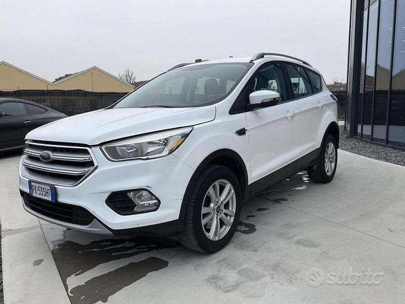 Usata Ford Kuga S 120 CV (88 kW) 2017 Bianco SUV
