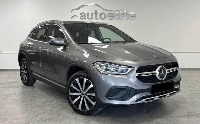 Usata Mercedes GLA180 116 CV (85 kW) 2021 Grigio SUV