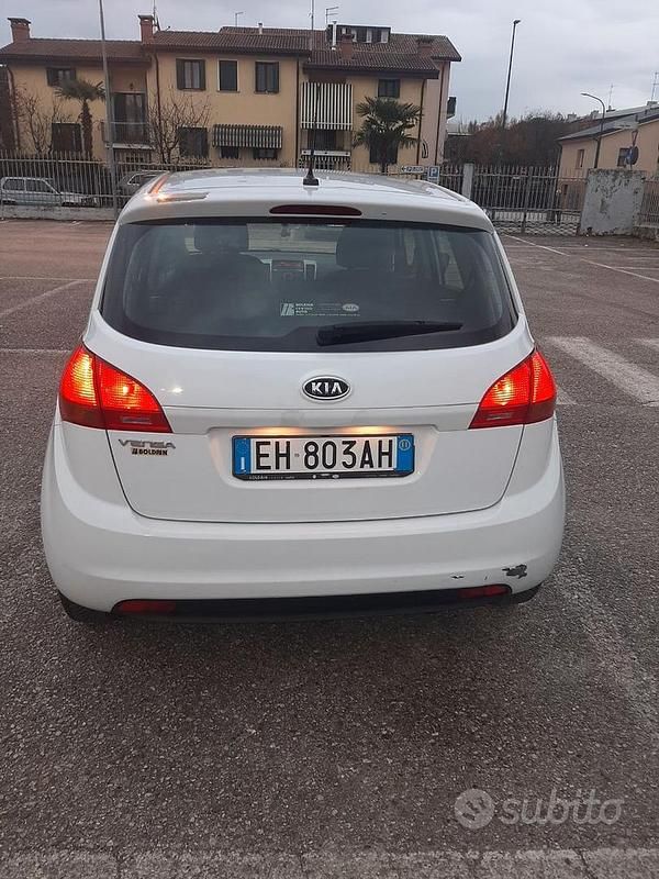 Usata Kia Venga 2011 Bianco Utilitaria
