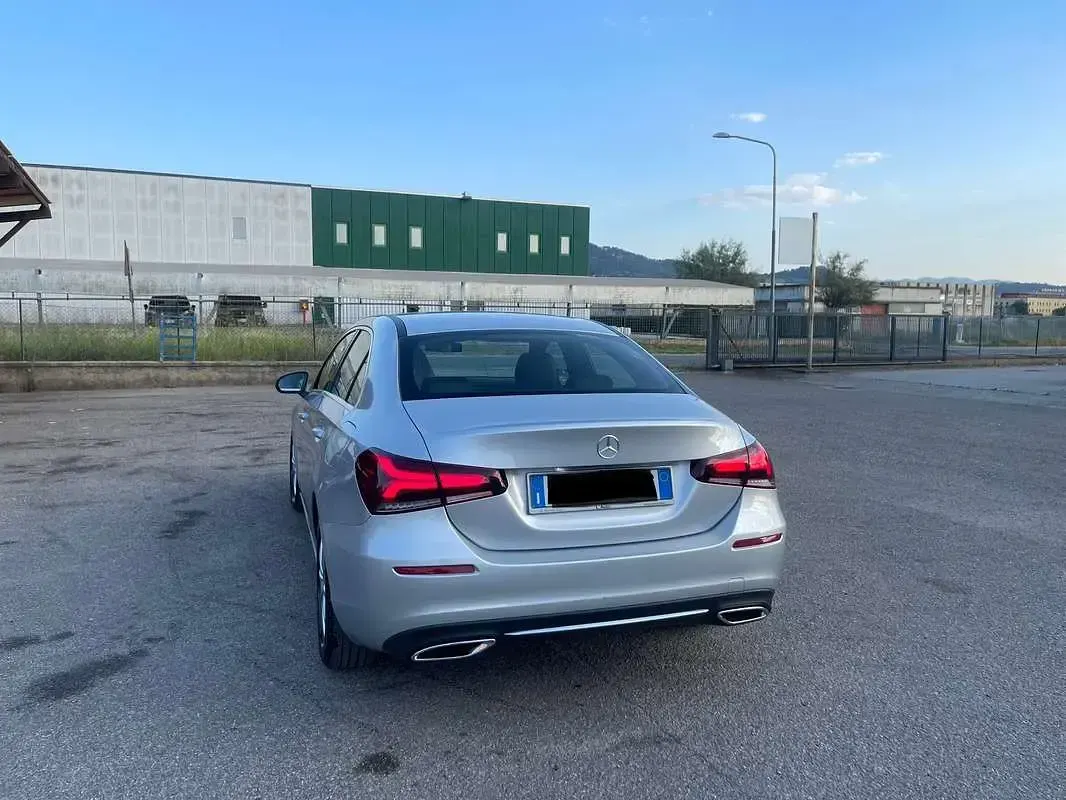 Usata Mercedes A180 136 CV (100 kW) 2020 Grigio Berlina