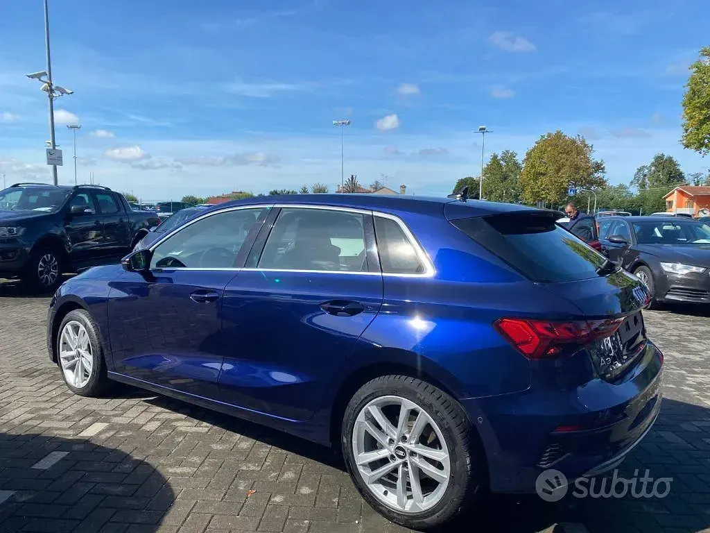 Usata Audi A3 Business 150 CV (110 kW) 2021 Blu Berlina