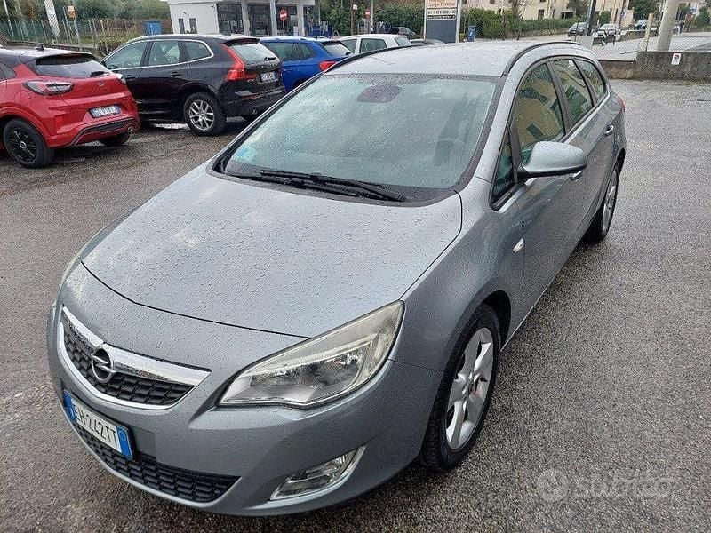 Occasion Opel Astra 110 ch (80 kW) 2011 Gris Break