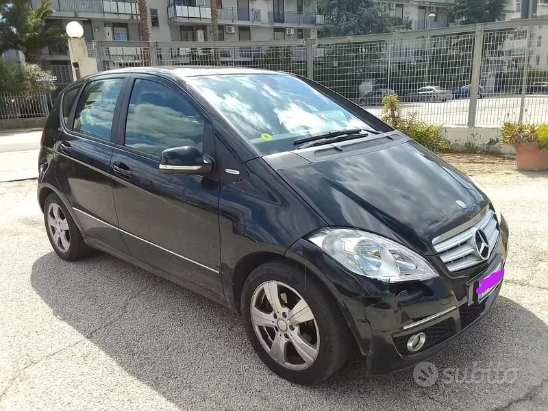 Usata Mercedes A180 Avantgarde 2011 Nero