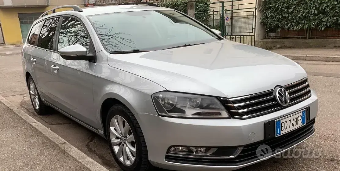 Usata VW Passat Trendline 105 CV (77 kW) 2011 Grigio Station wagon