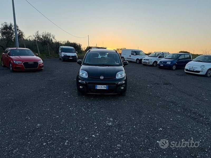Usata Fiat Panda Lounge 95 CV (69 kW) 2017 Nero Utilitaria