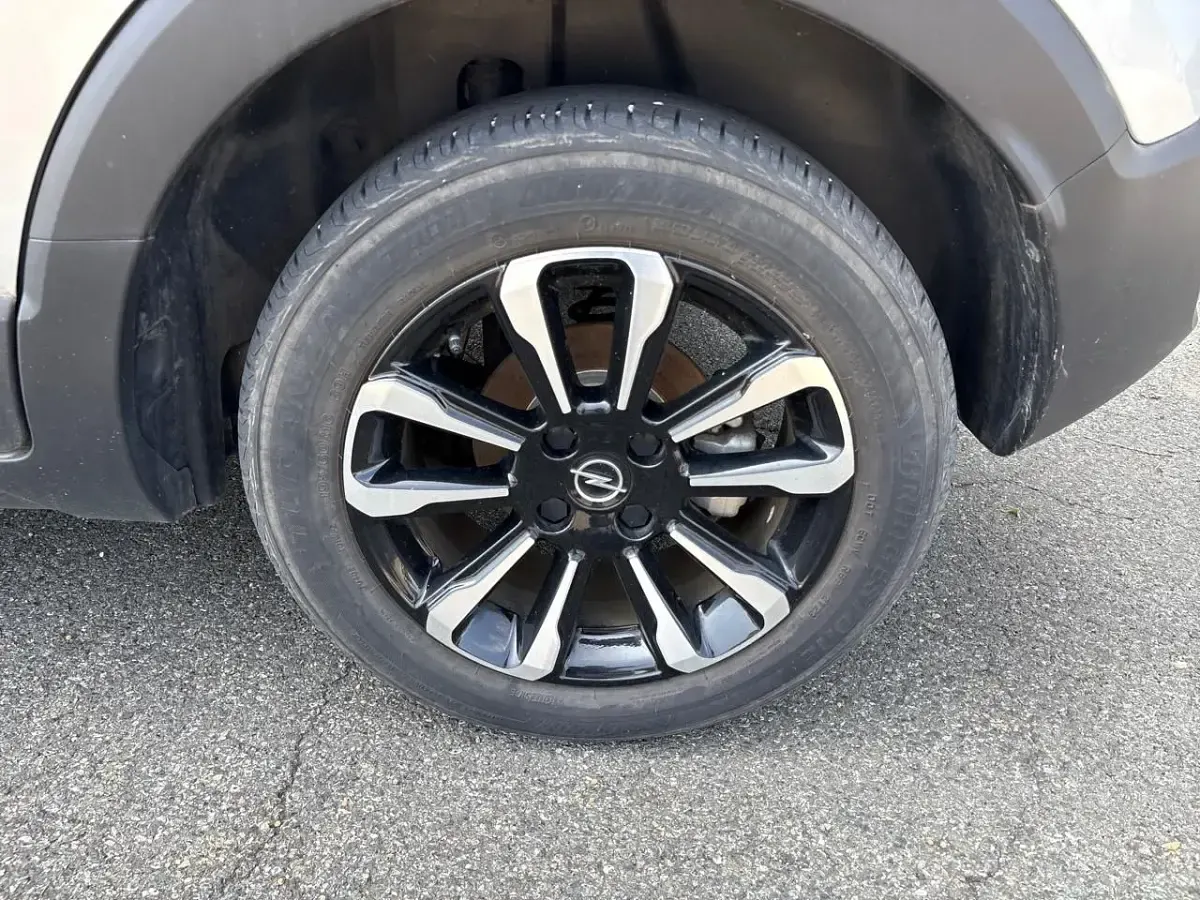 Usata Opel Crossland Elegance 110 CV (80 kW) 2023 Grigio SUV