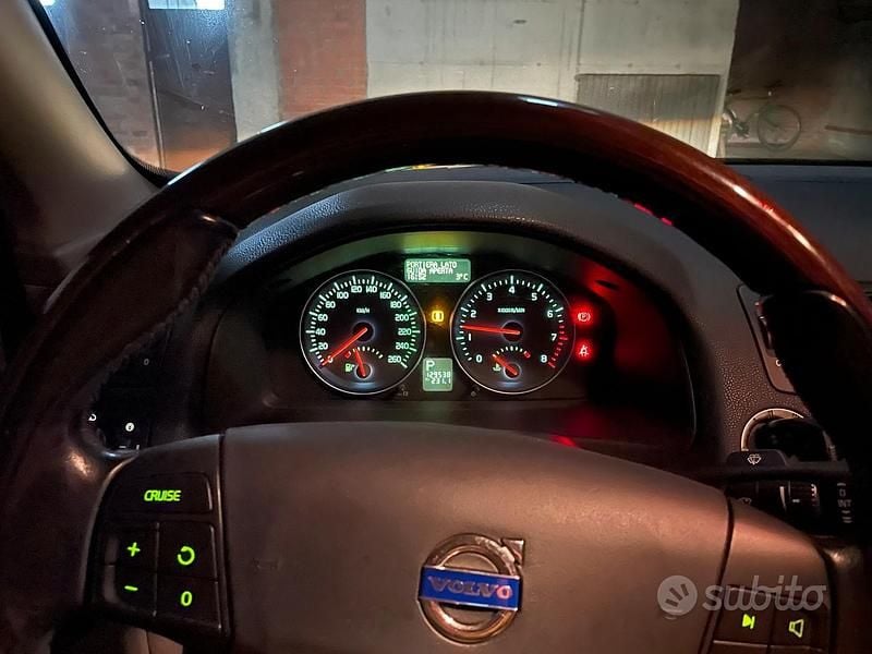 Usata Volvo C70 Momentum 2007 Grigio Cabrio