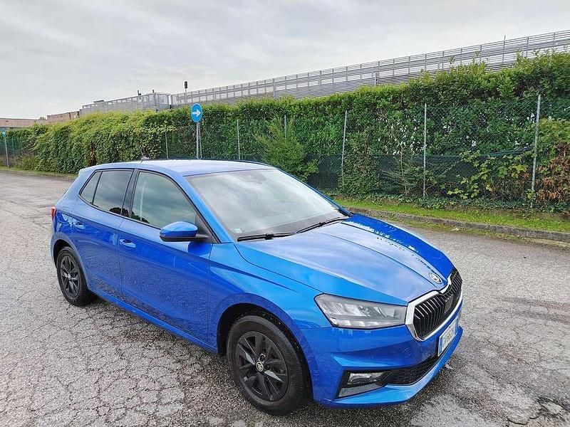 Usata Skoda Fabia 80 CV (58 kW) 2024 Blu/azzurro Utilitaria
