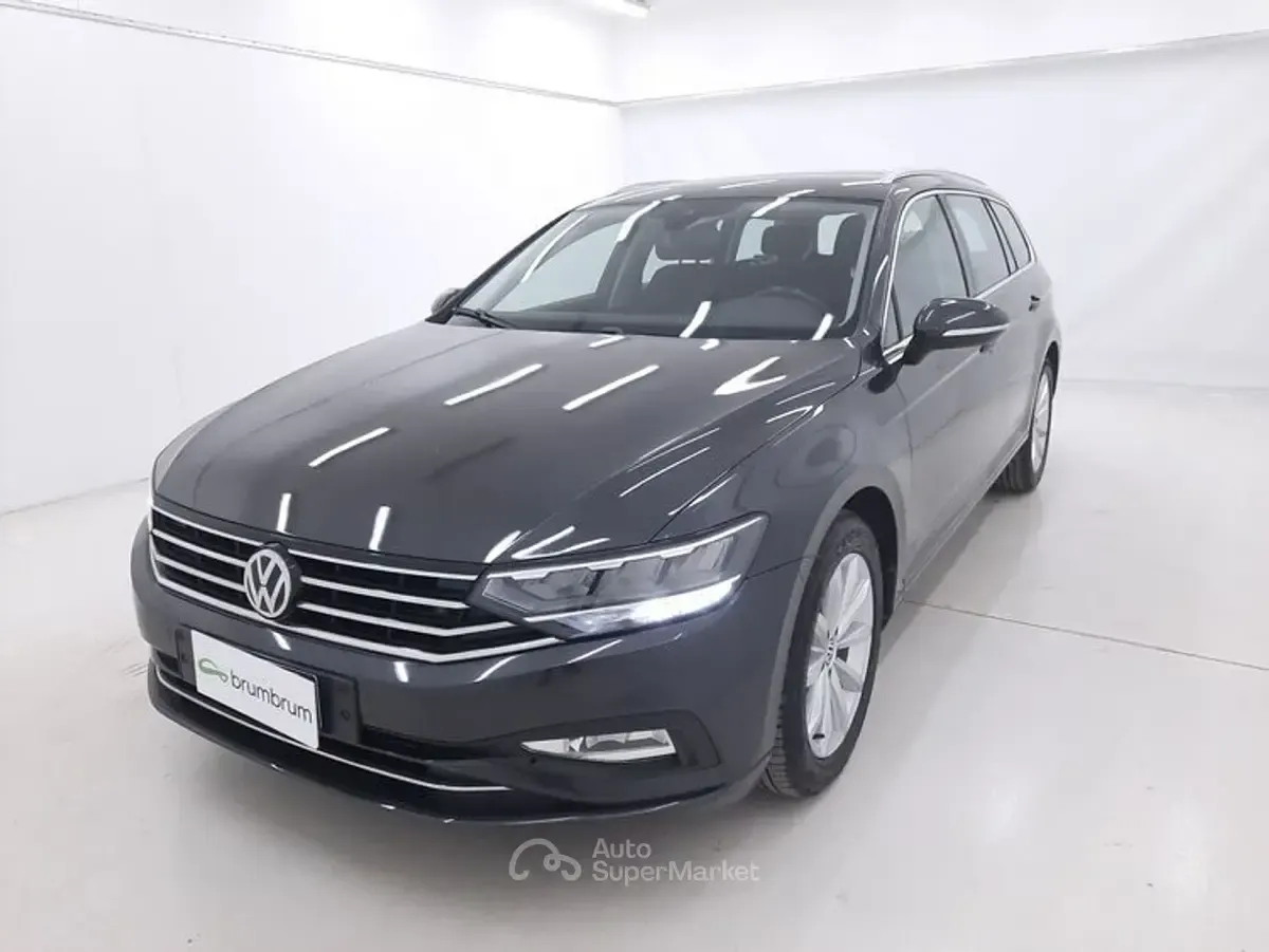 Usata VW Passat 150 CV (110 kW) 2021 Gray Station wagon
