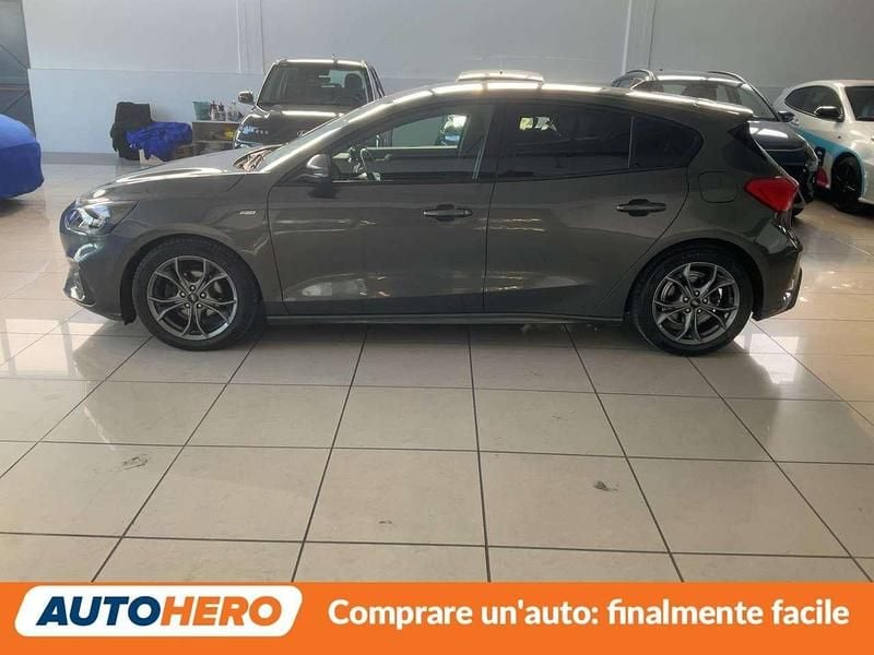 Usata Ford Focus ST-Line 120 CV (88 kW) 2020 Grigio Berlina