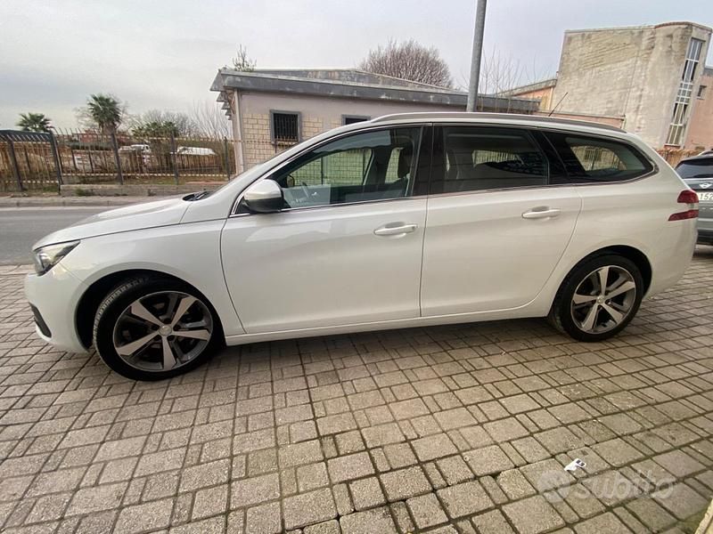 Usata Peugeot 308 Allure 131 CV (96 kW) 2019 Bianco Station wagon