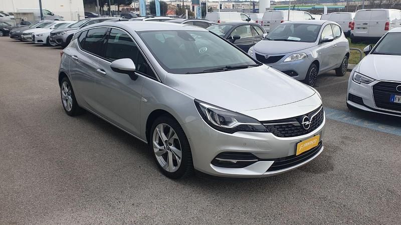 Usata Opel Astra Business Elegance 105 CV (77 kW) 2020 Argento Berlina