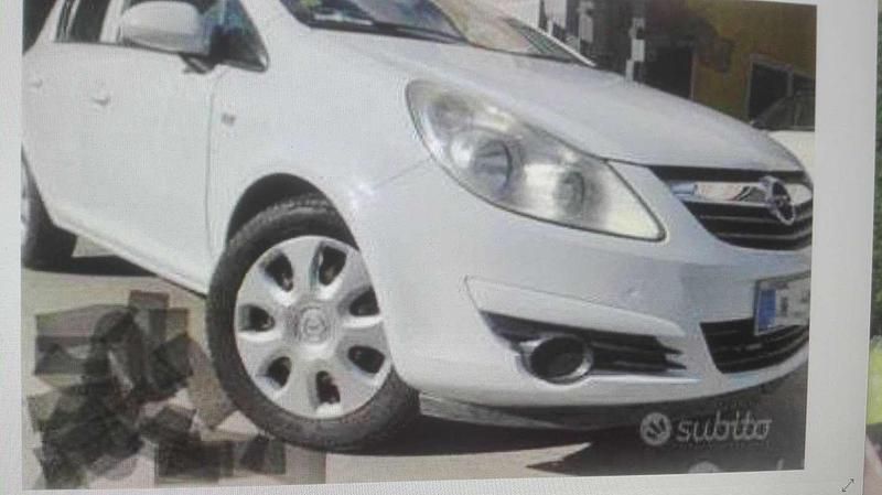 Usata Opel Corsa 75 CV (55 kW) 2015 Bianco Berlina