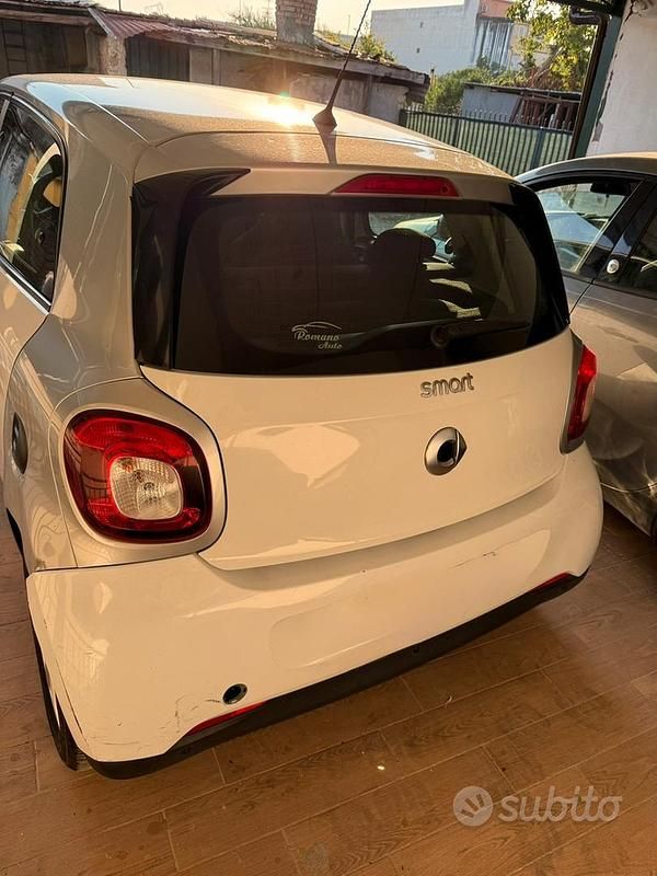 Usata Smart ForFour 61 CV (44 kW) 2017 Bianco Utilitaria