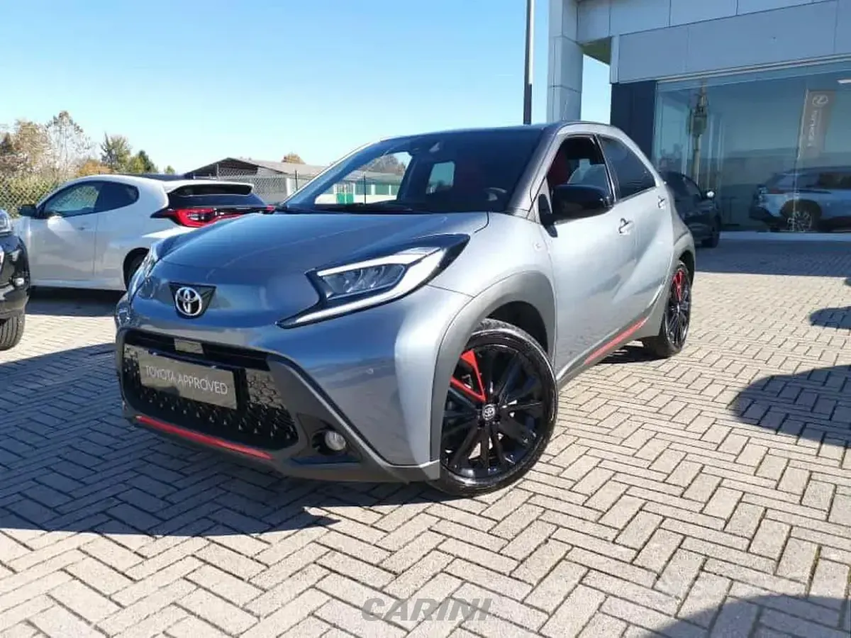 Usata Toyota Aygo X 72 CV (52 kW) 2023 Blu/azzurro SUV