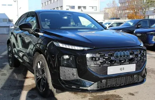 Nuova Audi Q3 Sportback S-Line 150 CV (110 kW) 2026 Nero metallizzato SUV
