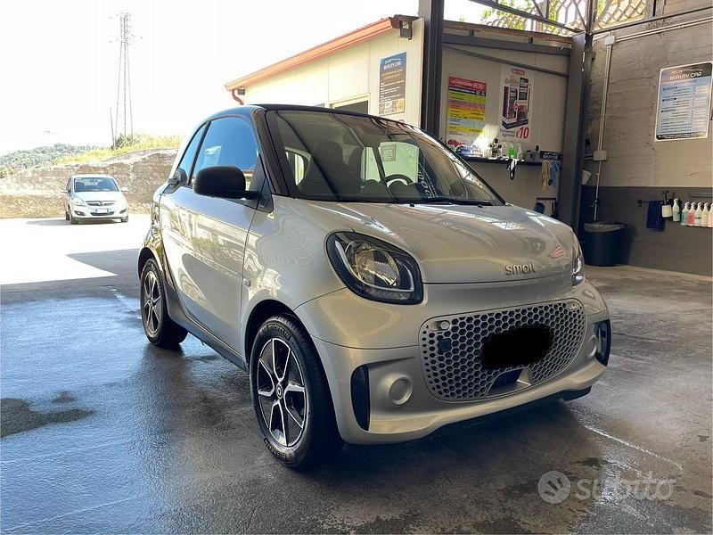 Usata Smart ForTwo Electric Drive 60 kW (82 CV) 2021 Grigio Utilitaria