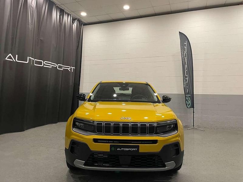 Usado Jeep Avenger Altitude 101 HP (74 kW) 2023 Branco SUV
