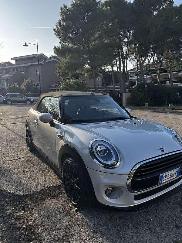 Argento Usata 2020 Mini Cooper Cabriolet Hype Cabrio | 22.300 € (Buon prezzo) - Immagine 1/4